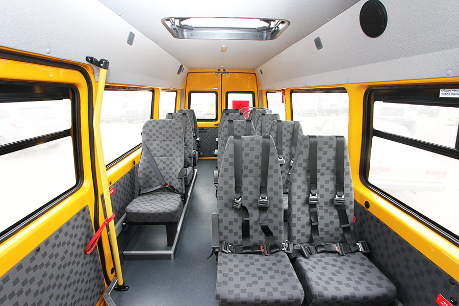 Школьные автобусы производства ПКФ «Луидор» вошли в партию автомобилей для гуманитарной помощи Молдове