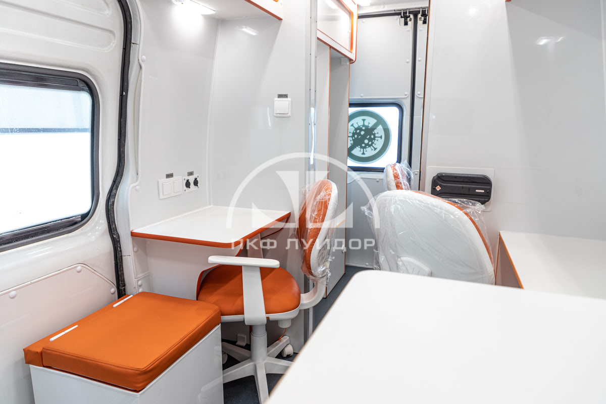 Востребованный автомобиль медицинского назначения — передвижная лаборатория «Тест на Covid-19»