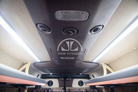 Туристический автобус на базе Mercedes-Benz Sprinter (2021 год, белый, АКПП, дизель)